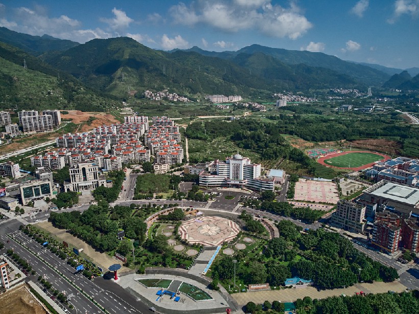 连南县顺德文化广场。