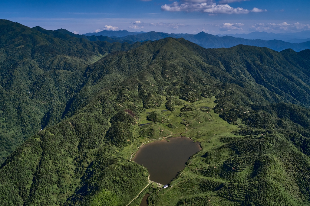 连南县大坪镇天堂山天湖。