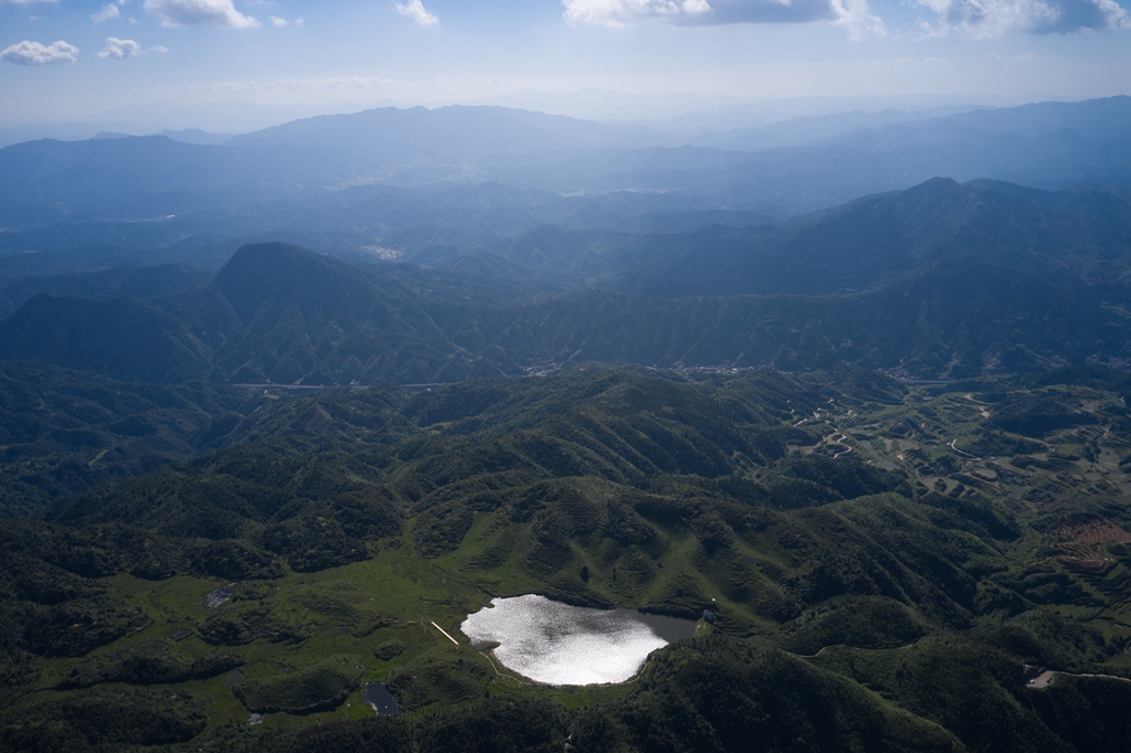 连南县大坪镇天堂山天湖。