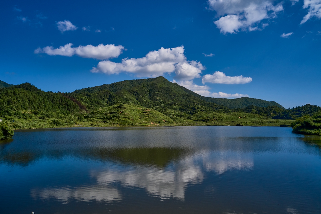 连南县大坪镇天堂山天湖。