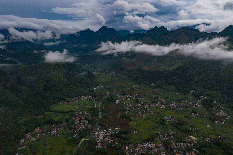 连南县寨岗镇，雨后景色