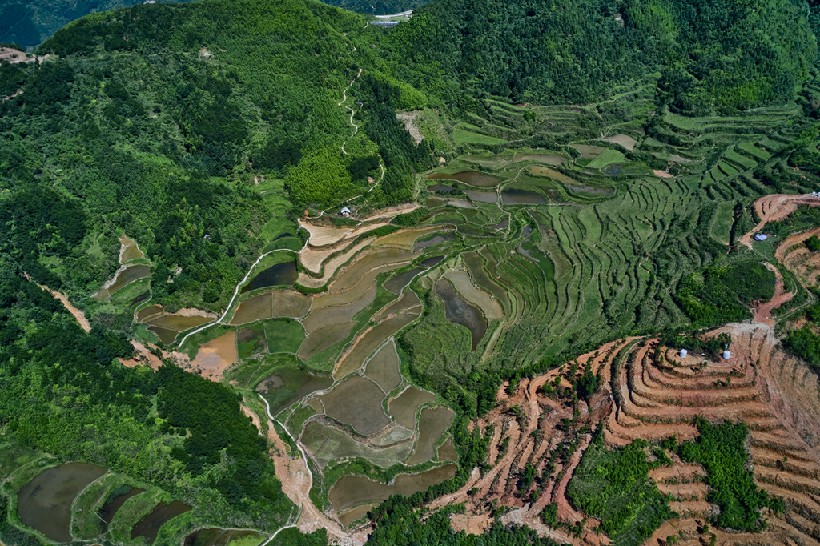 连南县大坪镇瑶排梯田国家湿地公园，大古坳村梯田。