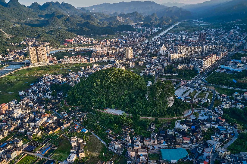 连南县三江镇石泉公园，猫公山