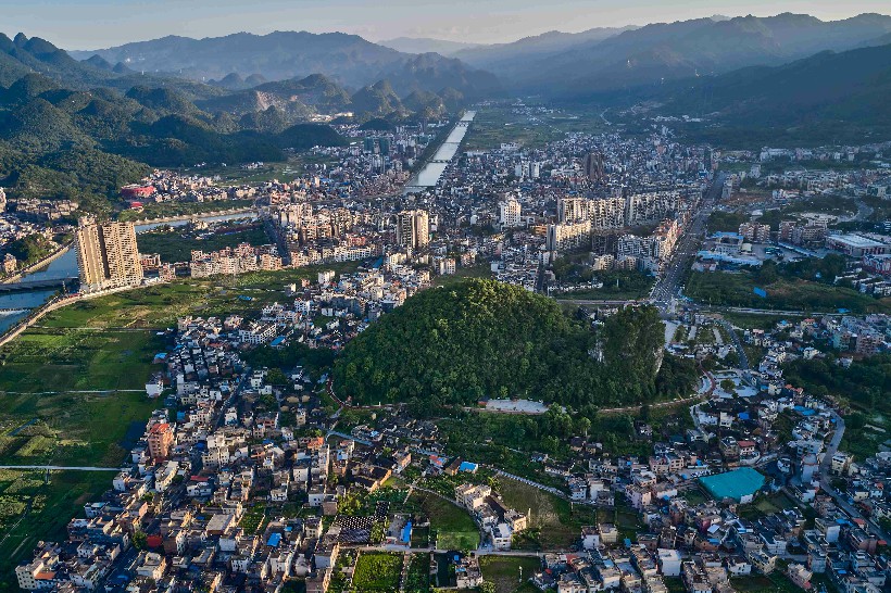 连南县三江镇石泉公园，猫公山