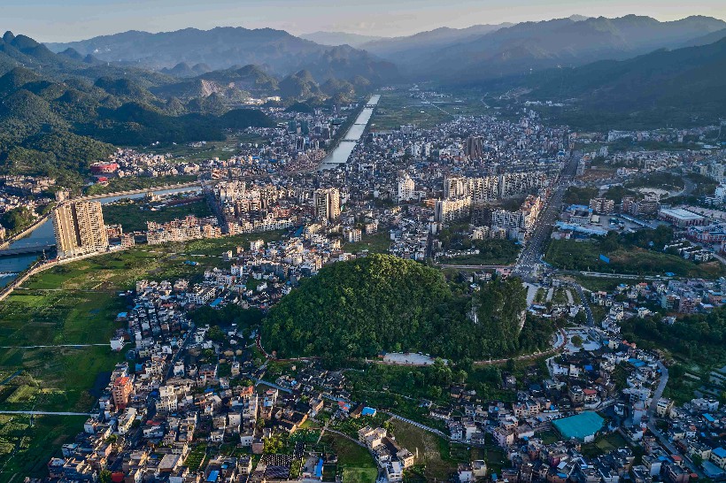 连南县三江镇石泉公园，猫公山