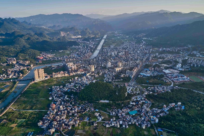 连南县三江镇石泉公园，猫公山