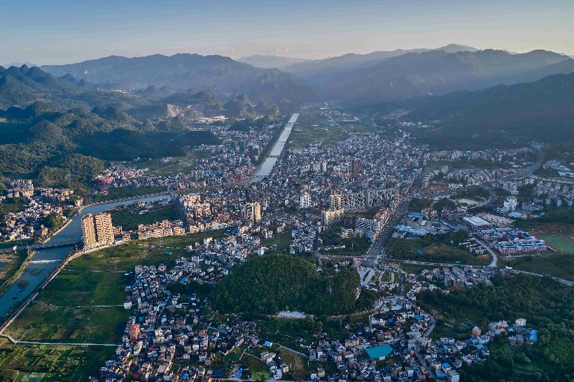 连南县三江镇石泉公园，猫公山