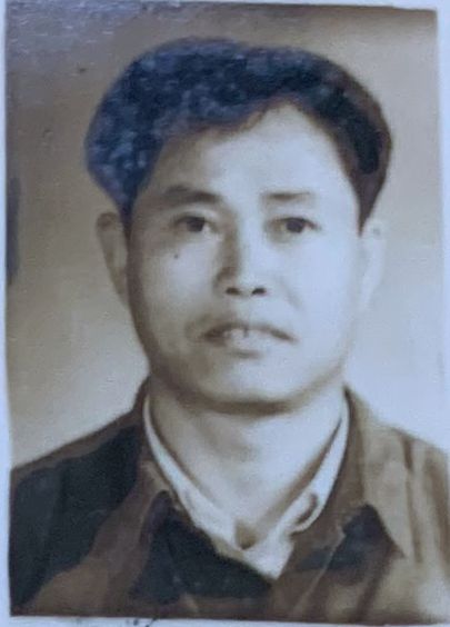 房共产贵同志文字介绍