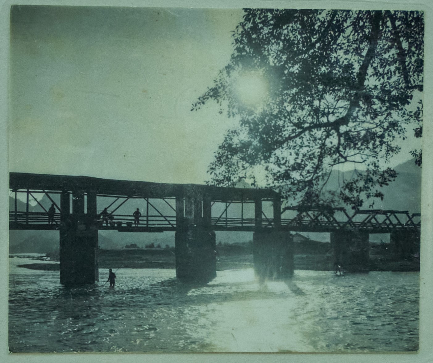 50年代，三江木桥（现三江桥上侧，榕树脚下侧）