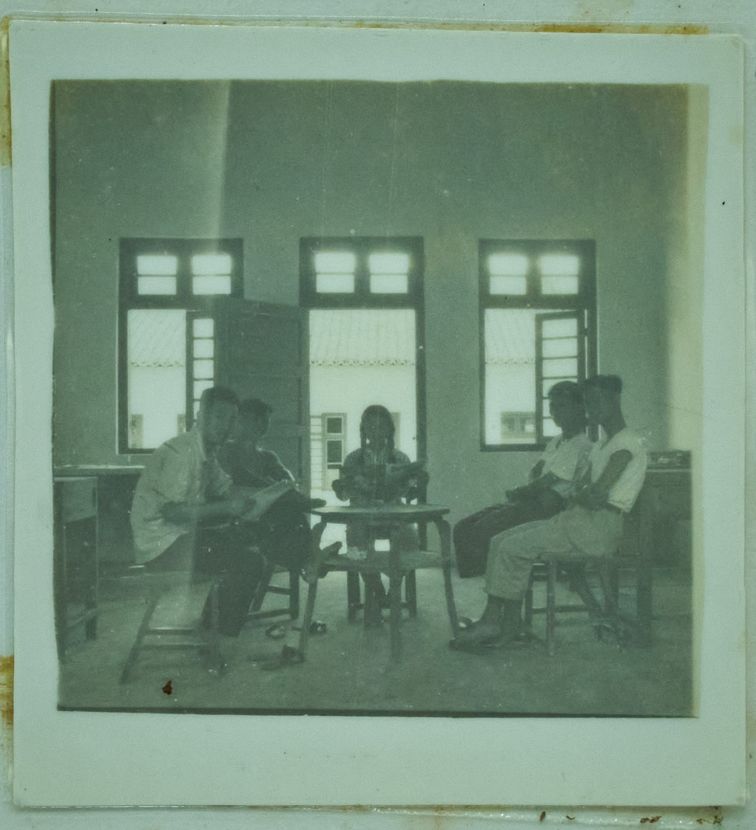 50年代,民族小学教师在开会研究教学工作