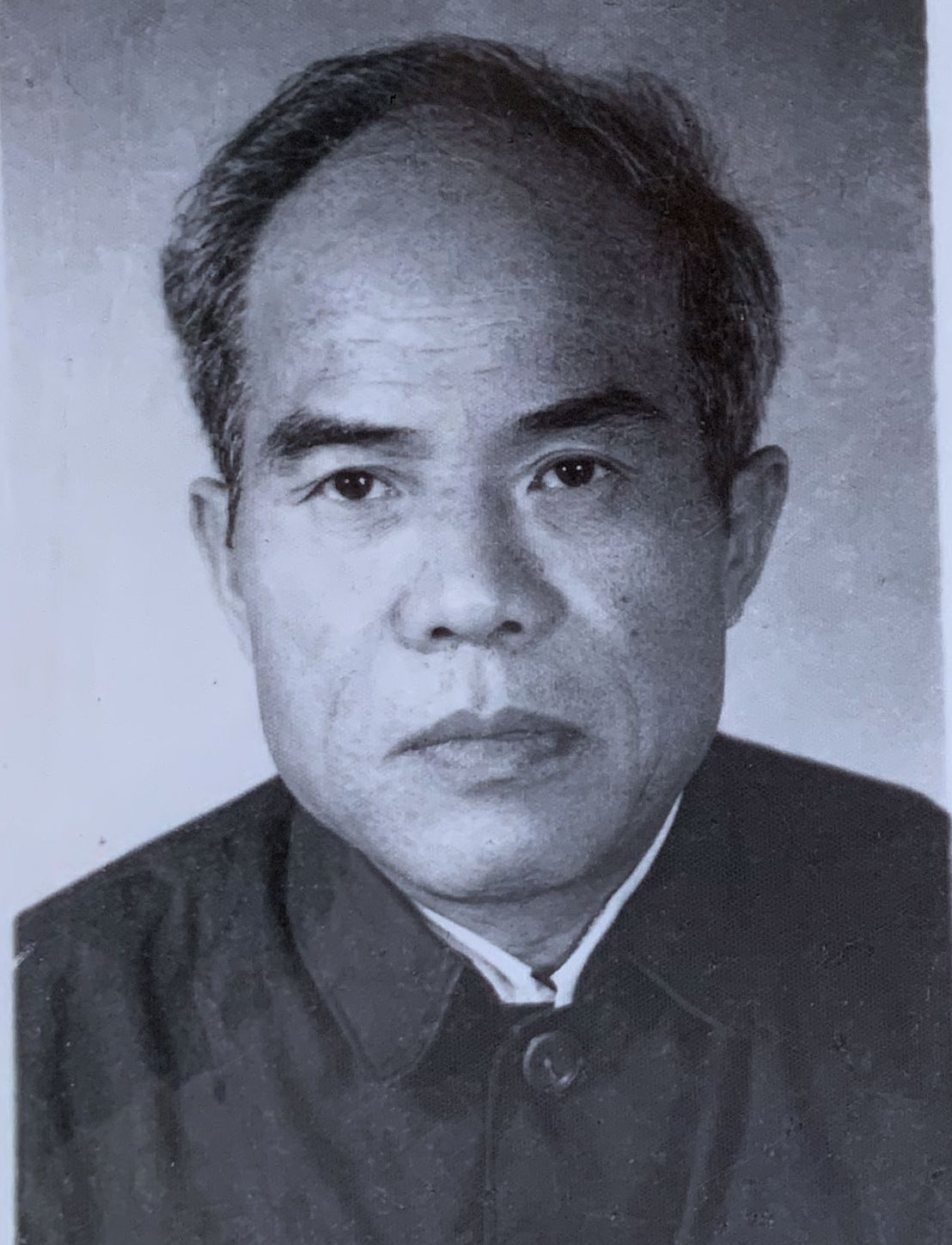 易圣贵一同志文字介绍